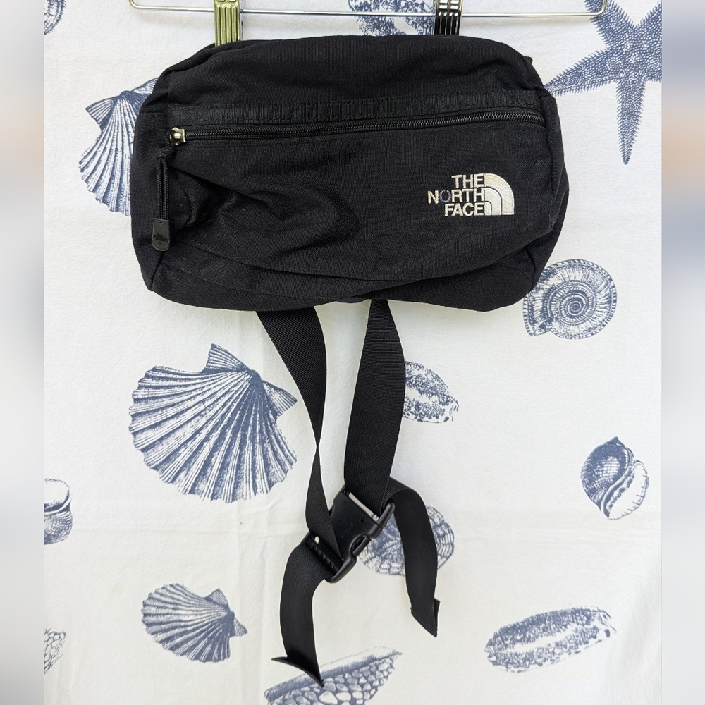 North Face Vintage Fanny Pack Black